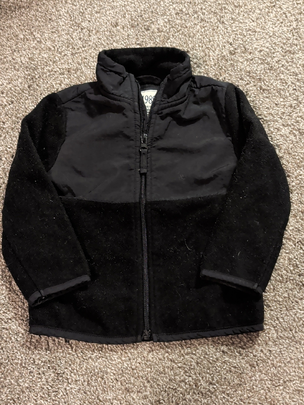 Place Black Jacket